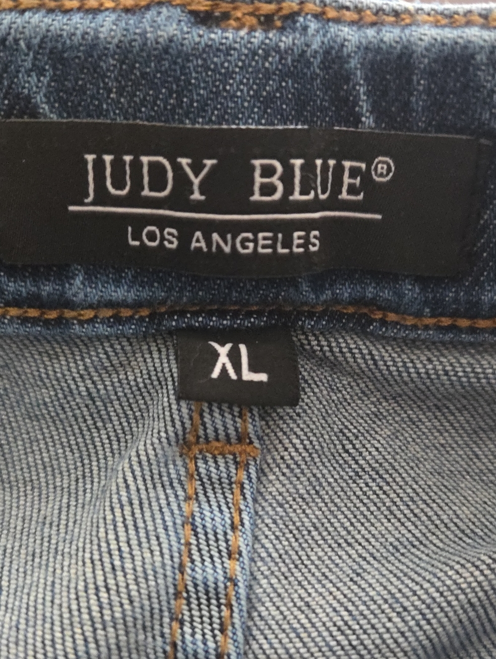 Judy Blue Medium Blue High-Rise Rolled Cuff Jean Shorts - Picture 4 of 5